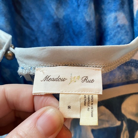 Anthropologie Meadow Rue Linen Fields Swing Top Blue Floral Asymmetric boho art - Picture 8 of 12